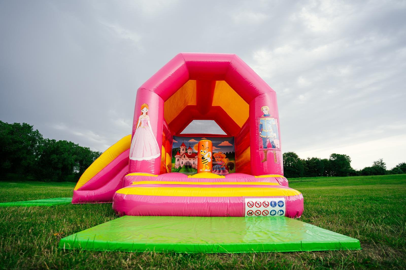 Springkussen huren / Prinses midi multifun, Ophalen, Zo goed als nieuw