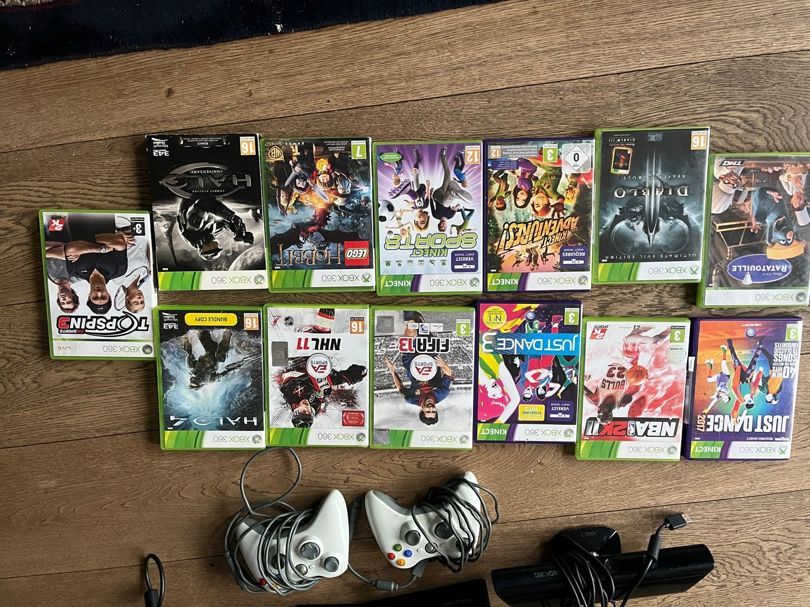 Xbox 360+Kinect+ 4controllers en 13games, Spelcomputers en Games, Spelcomputers | Xbox 360, Gebruikt, 250 GB, 360 S, Met 3 controllers of meer