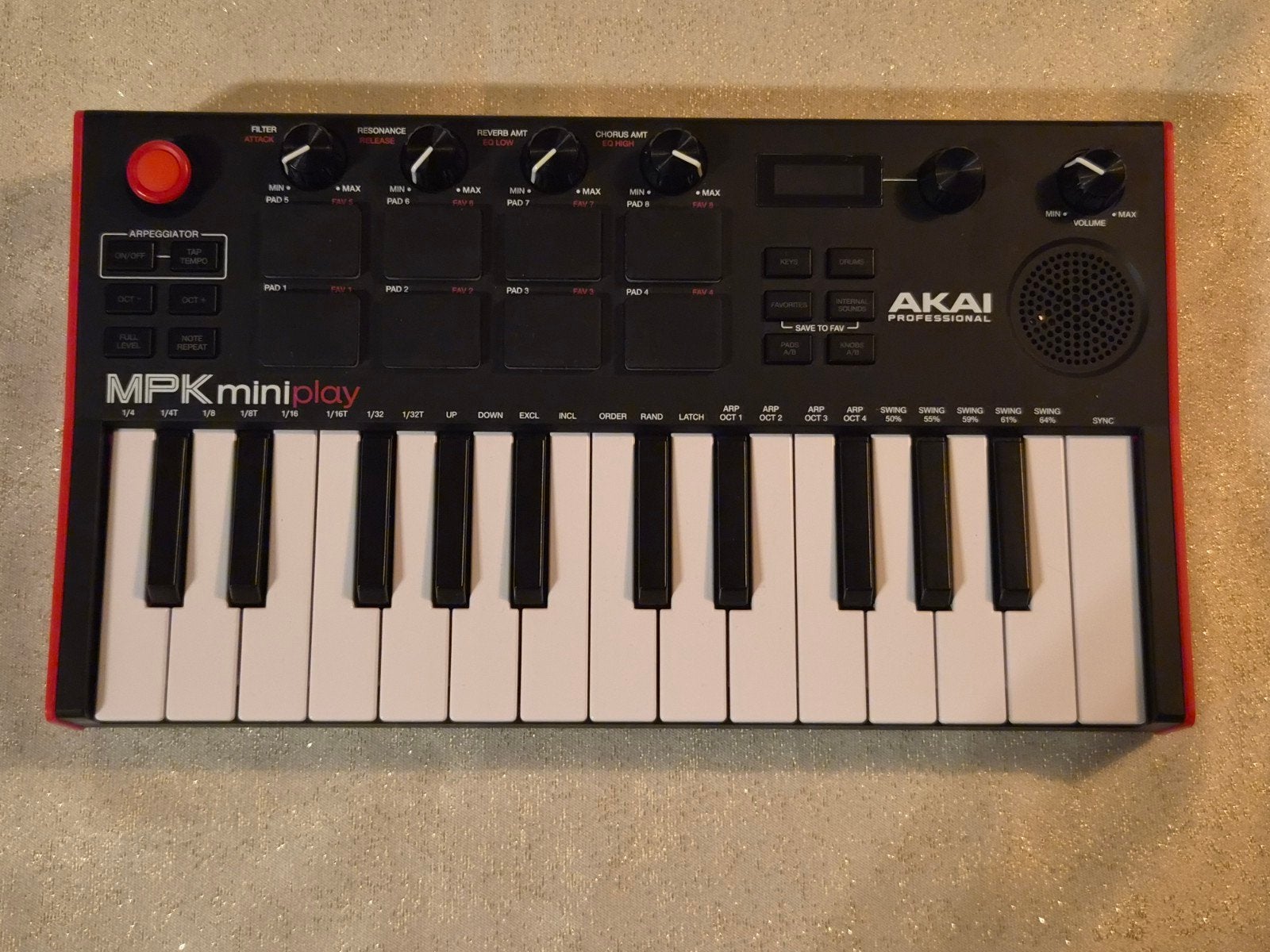 AKAI MPK mini play MIDI-keyboard, Overige aantallen, Zo goed als nieuw, Aanslaggevoelig, Ophalen