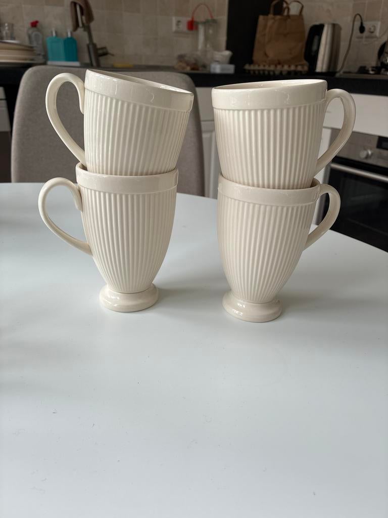 Wedgwood Windsor mokken hoge voet (4x), Huis en Inrichting, Gebruikt, Keramiek, Ophalen of Verzenden, Wedgwood