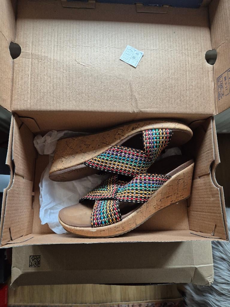 Dames slippers nieuw van Skechers maat 36 meerdere kleuren, Slippers, Skechers, Overige kleuren, Nieuw