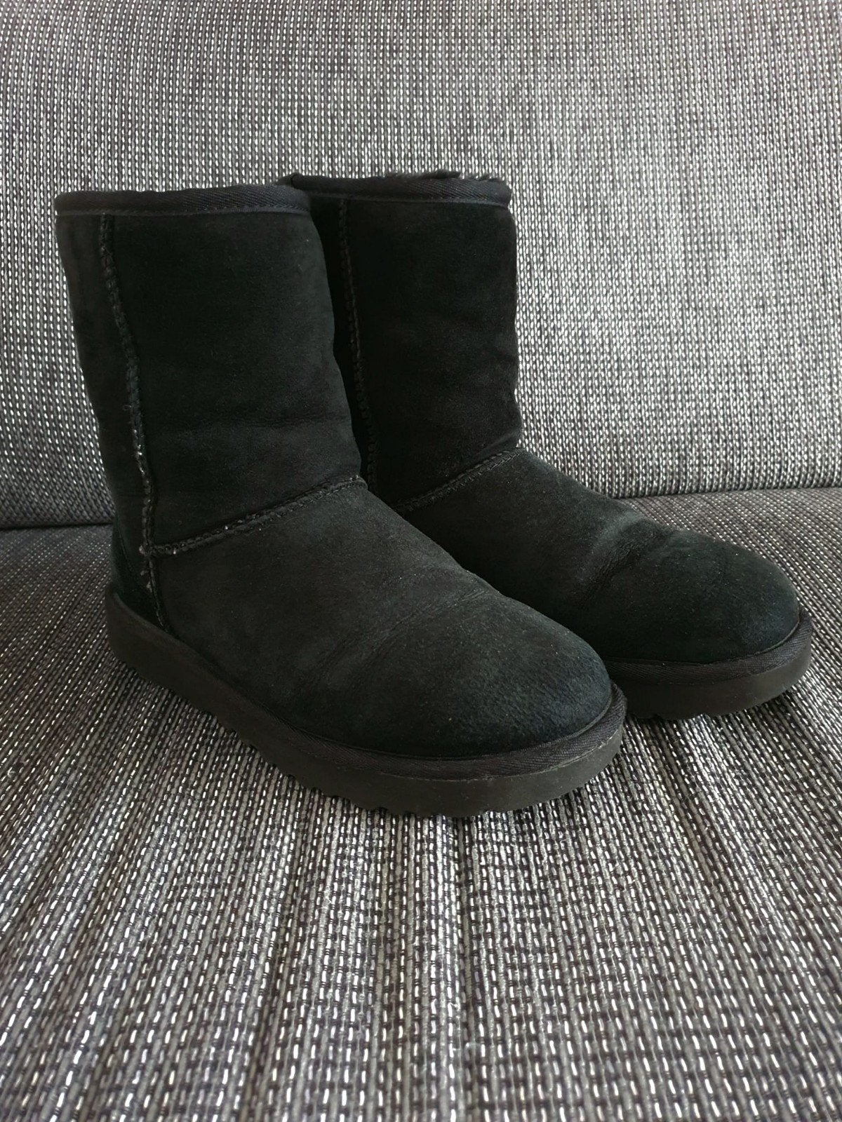 UGG classic short Zwart, Kleding | Dames, Schoenen, UGG, Verzenden, Zwart, Lage of Enkellaarzen