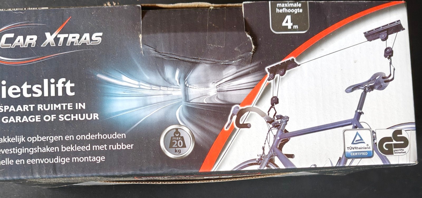 Foto 2 van Car Xtras Fietslift - Ruimtebesparend ophangsysteem