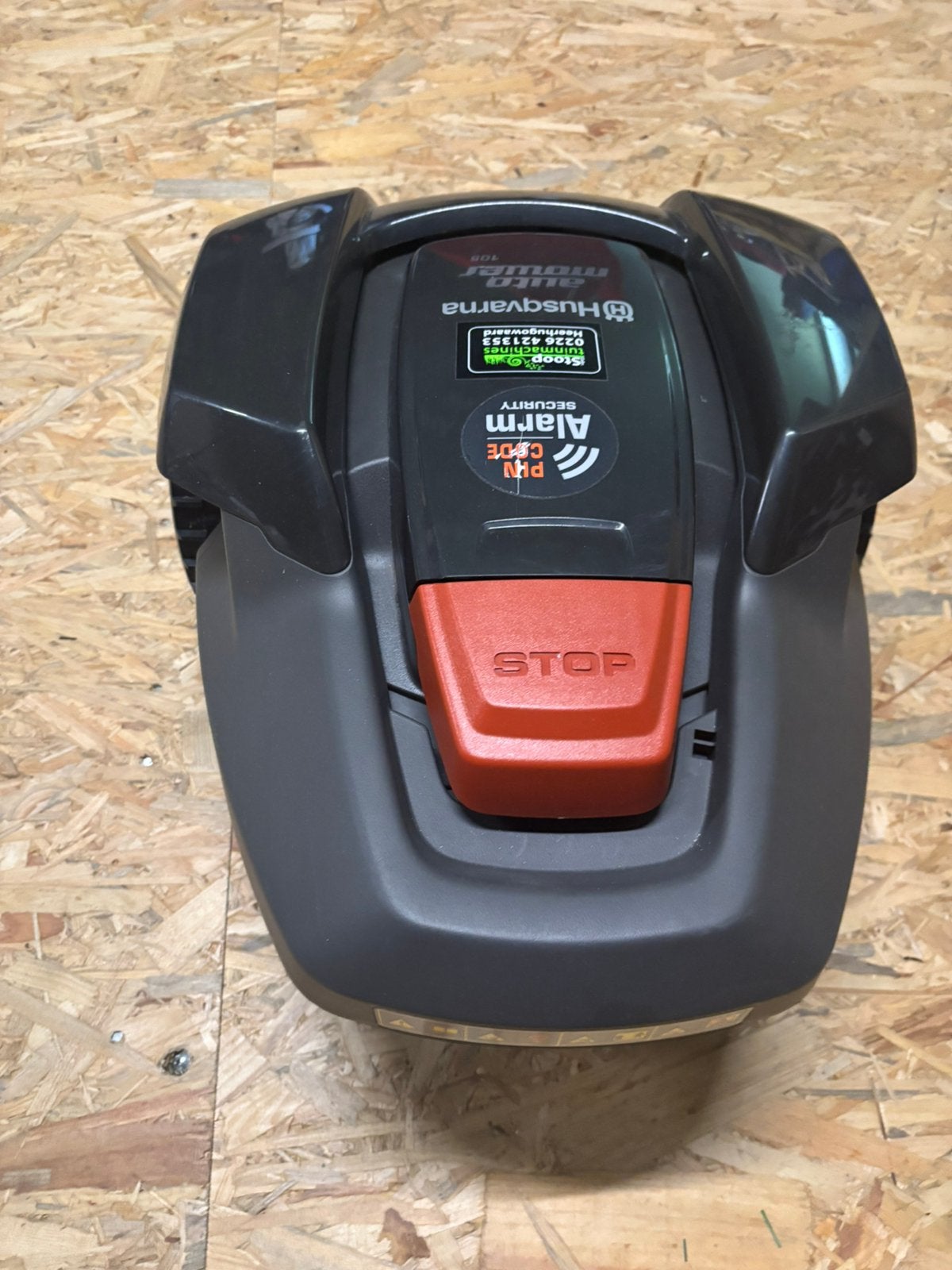 Husqvarna Automower 105, Tuin en Terras, Robotmaaiers, Ophalen, Zo goed als nieuw, 20 tot 25 cm