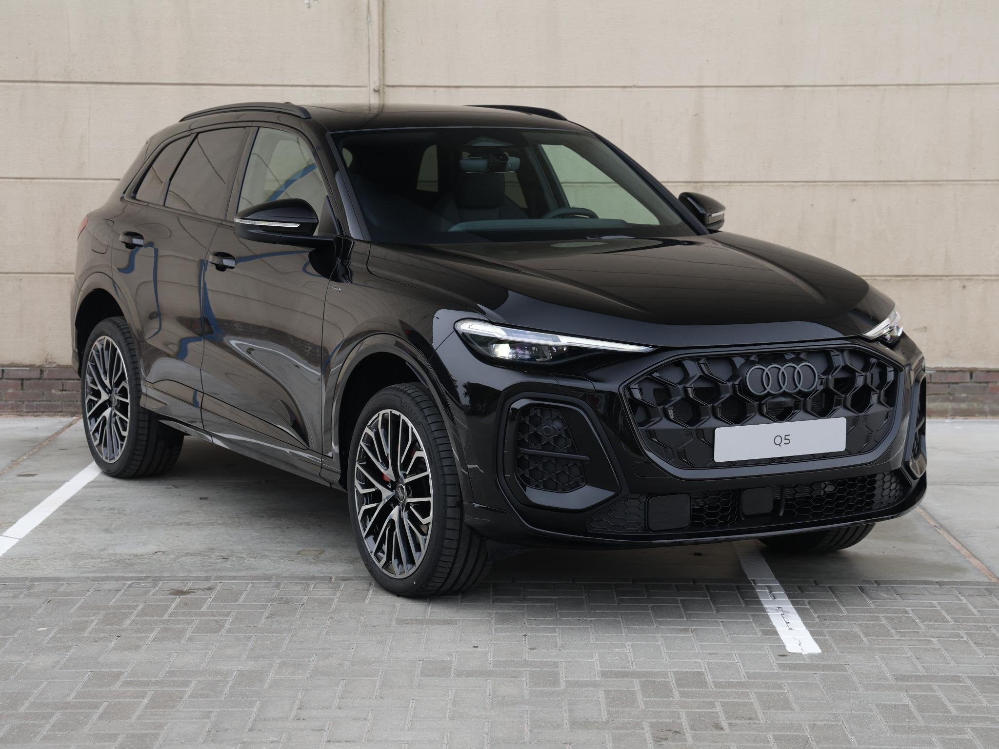 Audi Q5 S edition Competition e-hybrid 270kW / 367PK Verwach, Auto's, Automaat, Stof, 4 cilinders, 150 min