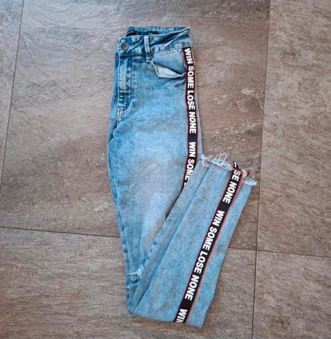 Coolcat Lichtblauwe Skinny Jeans met Streep Maat M, Blauw, Overige jeansmaten, Nieuw, Ophalen of Verzenden
