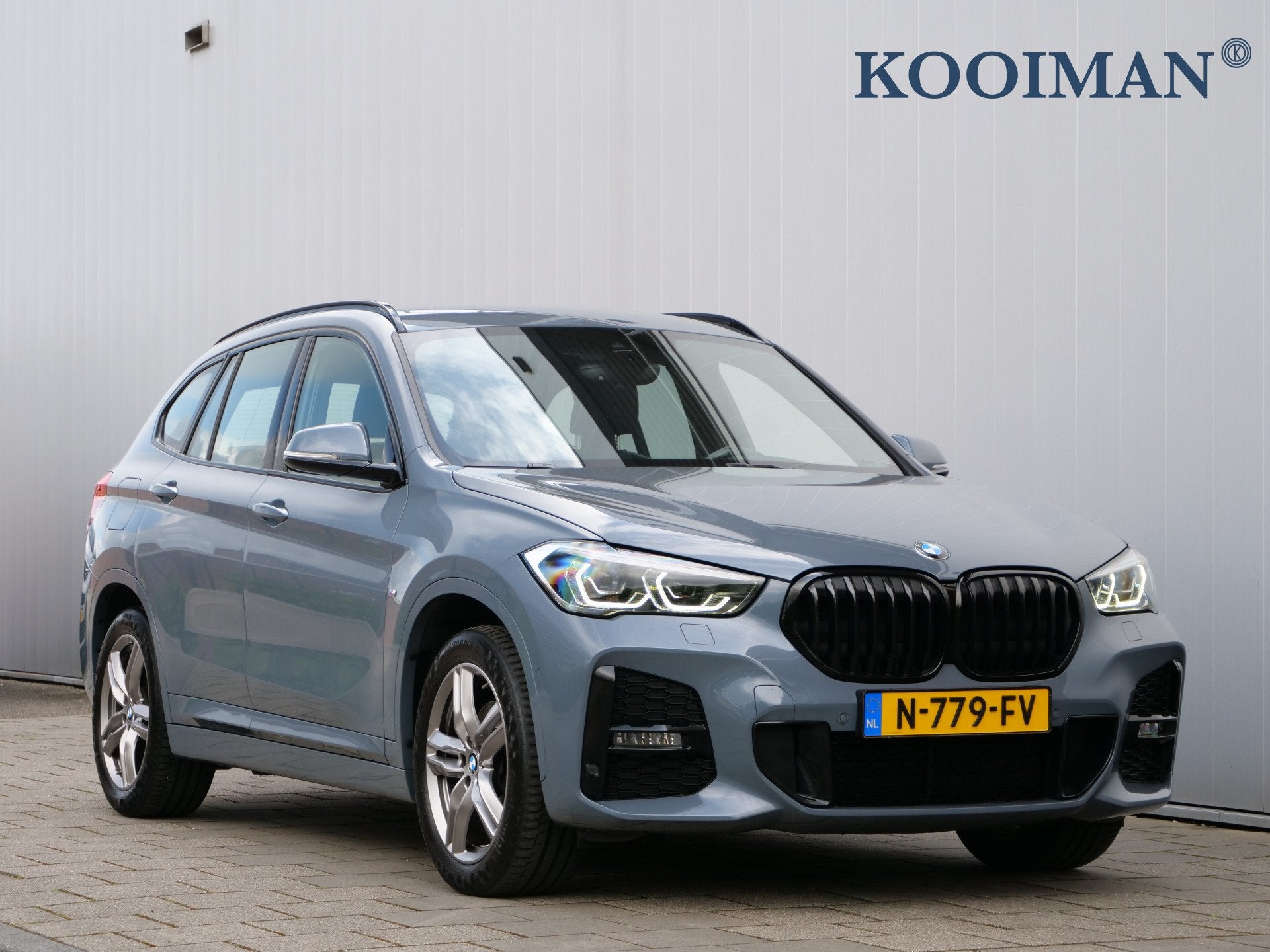 BMW X1 sDrive18i High Executive 136 Pk Automaat Navigatie /, 136 pk, Gebruikt, Leder en Stof, 3 cilinders