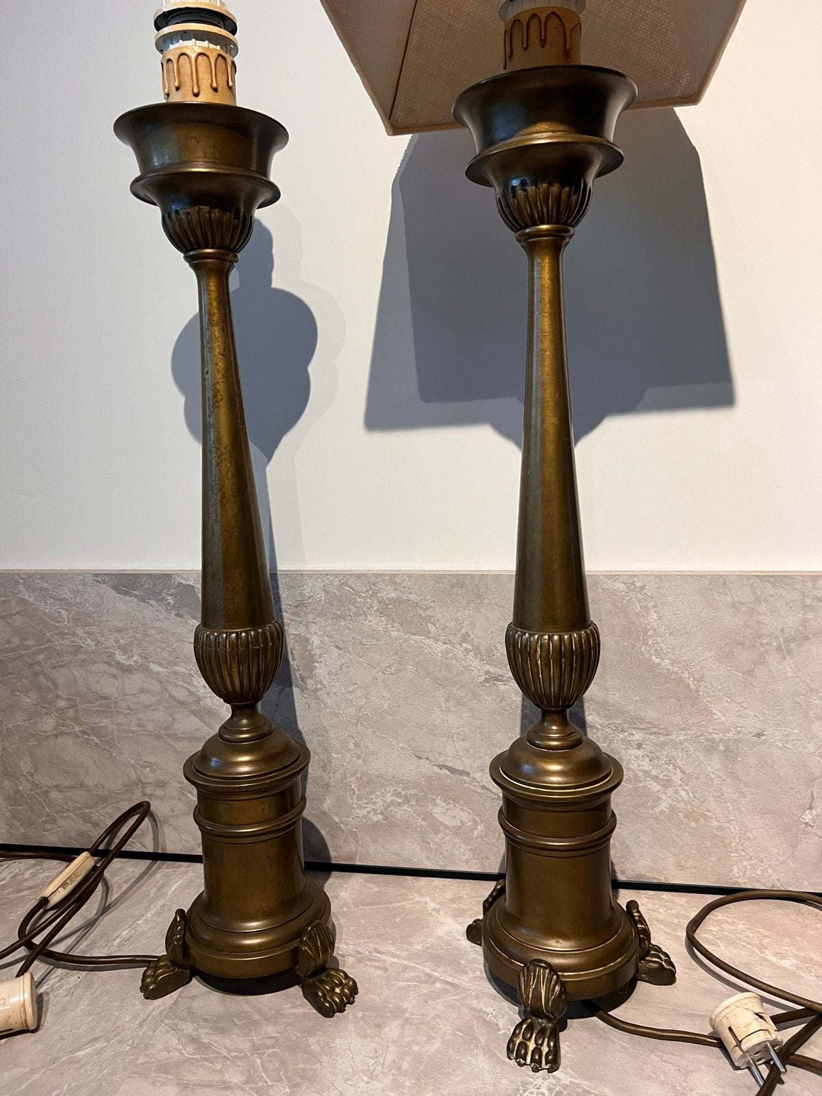 Set van 2 zware exclusieve koperen lampenvoeten met kappen, Antiek en Kunst, Ophalen of Verzenden