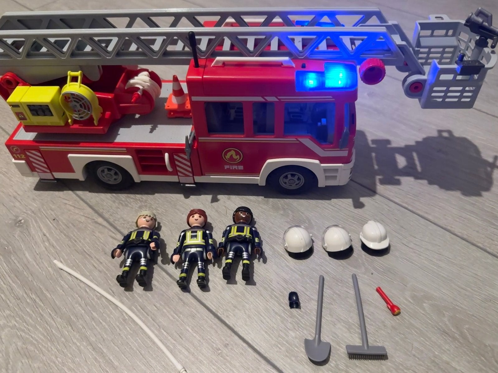 Playmobil brandweerwagen 9463, Kinderen en Baby's, Speelgoed | Playmobil, Ophalen of Verzenden, Zo goed als nieuw