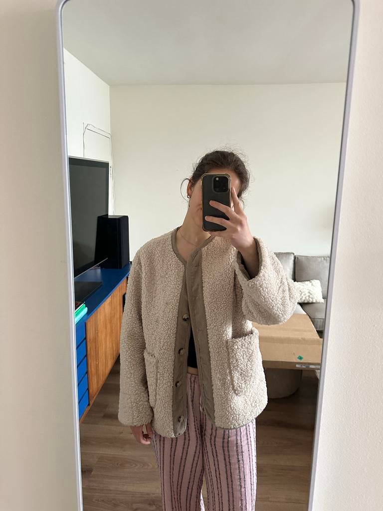 Zachte teddy jas S/M - Drôle de copine Paris, Ophalen of Verzenden, Gedragen, Maat 36 (S), Beige