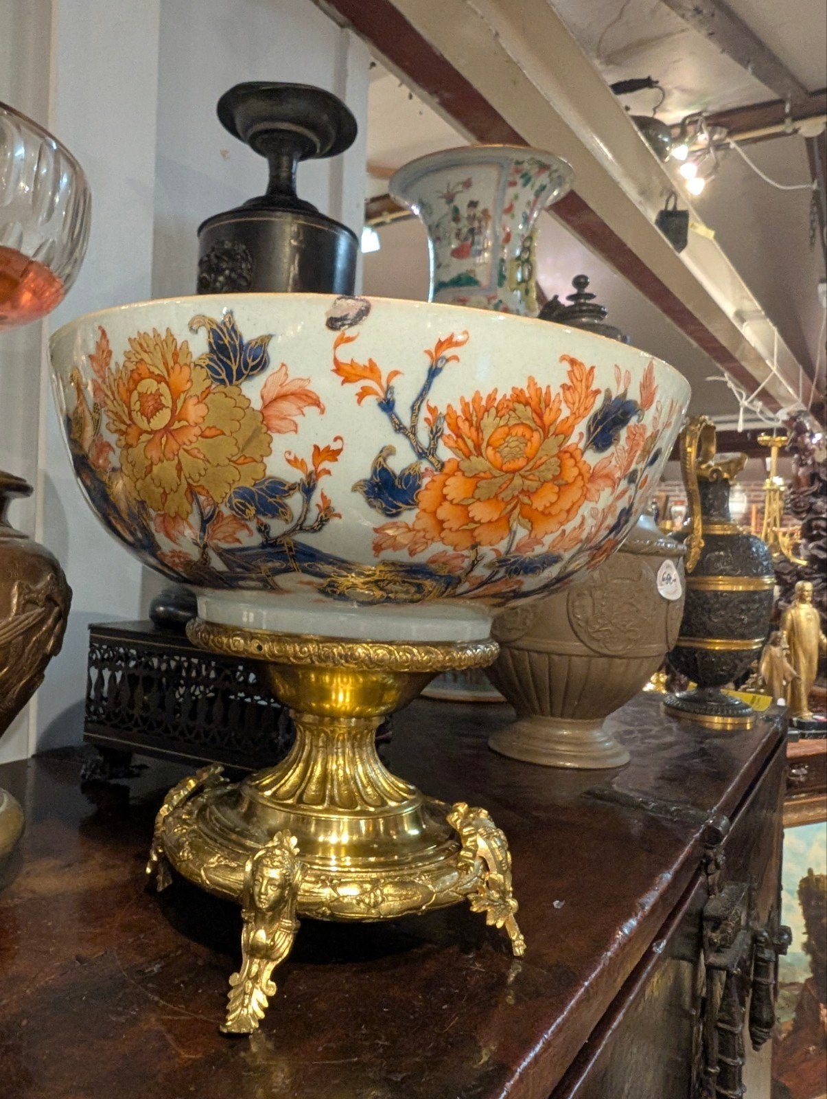 antieke porseleinen schaal met bronzen voet 23 h 26 doorsned, Antiek en Kunst, Ophalen