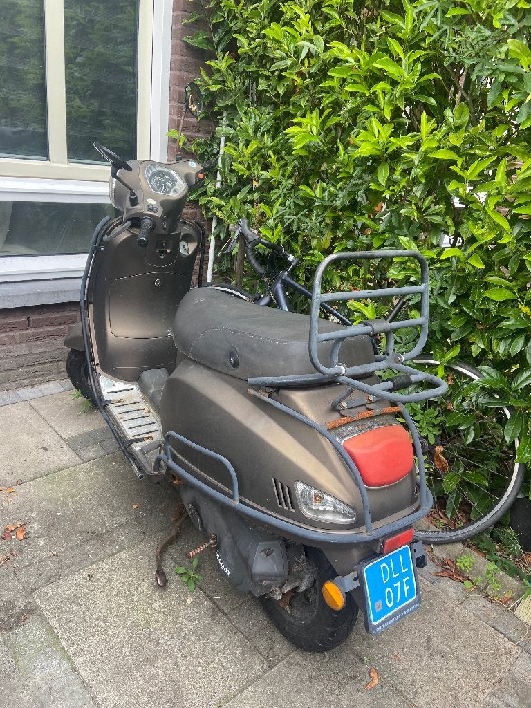 Agm scooter, Fietsen en Brommers, Ophalen, Gebruikt, Benzine, Overige merken
