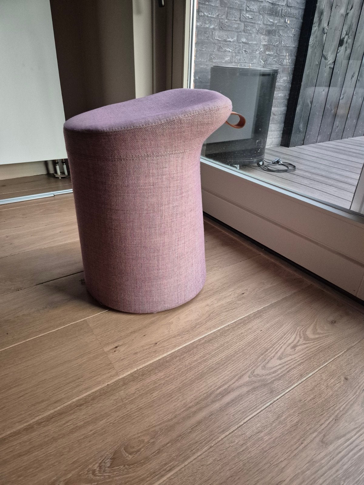 Artifort kruk met Kvadrat stof, Huis en Inrichting, Stoelen, Ophalen, Overige kleuren, Zo goed als nieuw, Eén