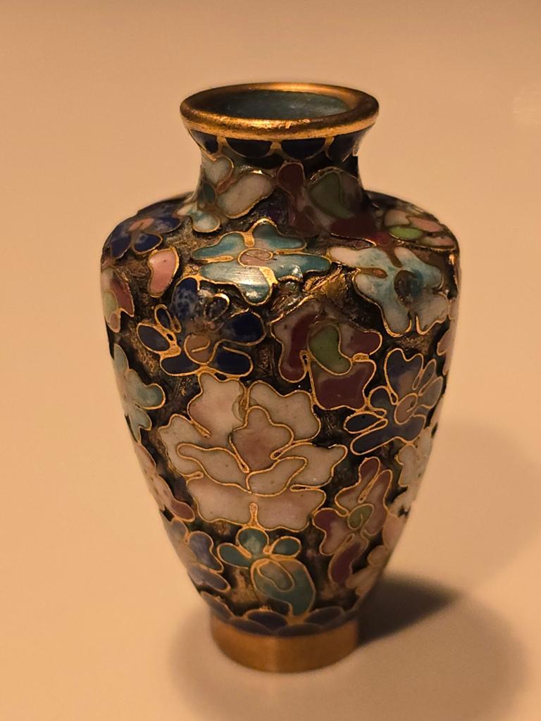Zeer zeldzaam antiek miniatuur Chinese cloisonné vaas €49, Ophalen of Verzenden