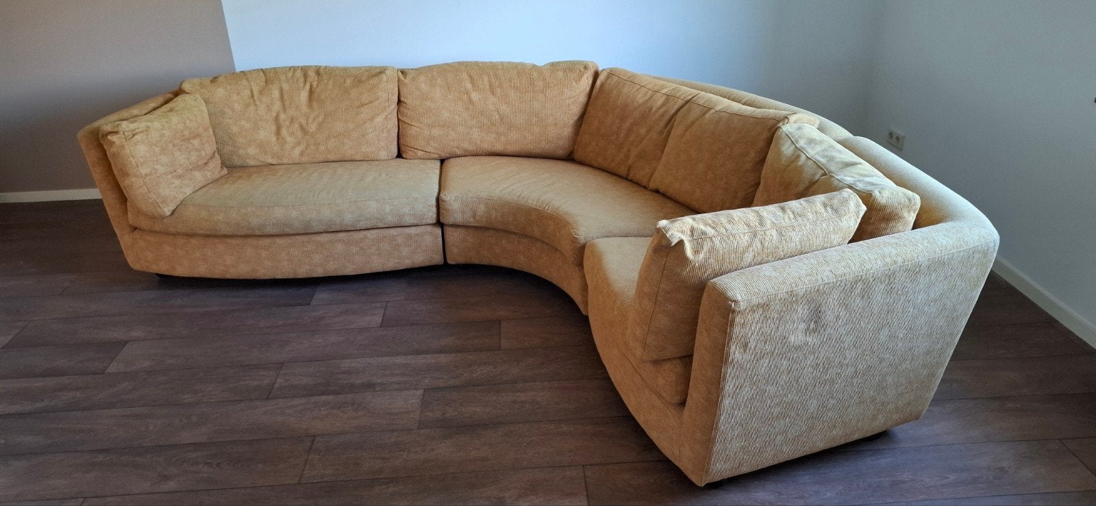 Hoekbank rond Rolf Benz 2.70 x 2.30m, Diepte 0.90m, Huis en Inrichting, Ophalen, 250 tot 300 cm, Gebruikt, Hoekbank