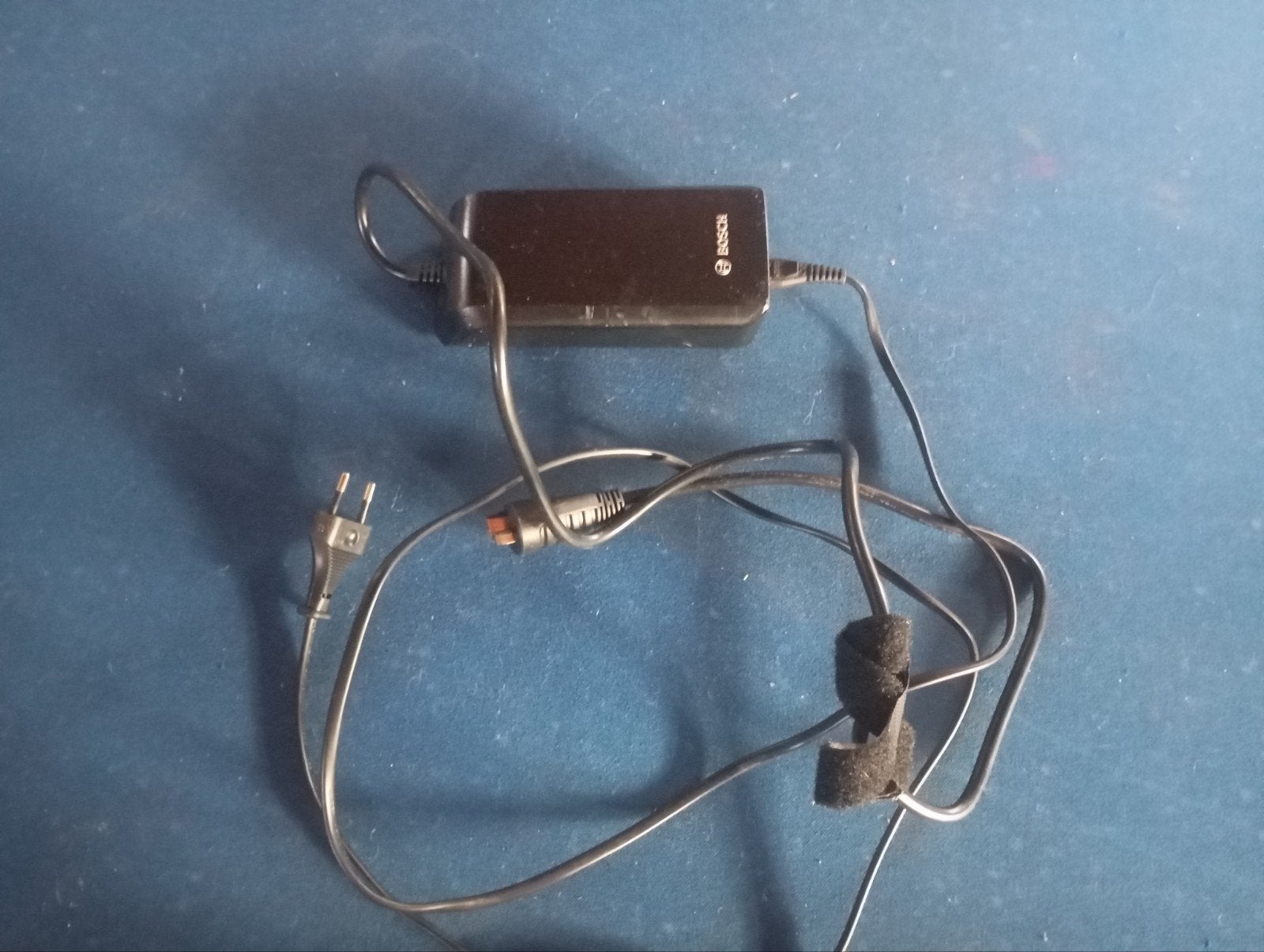 Bosch eBike Lader 36-2 100/240 - Compacte Oplader, Fietsen en Brommers, Fietsaccessoires | Fietsaccu's, Ophalen