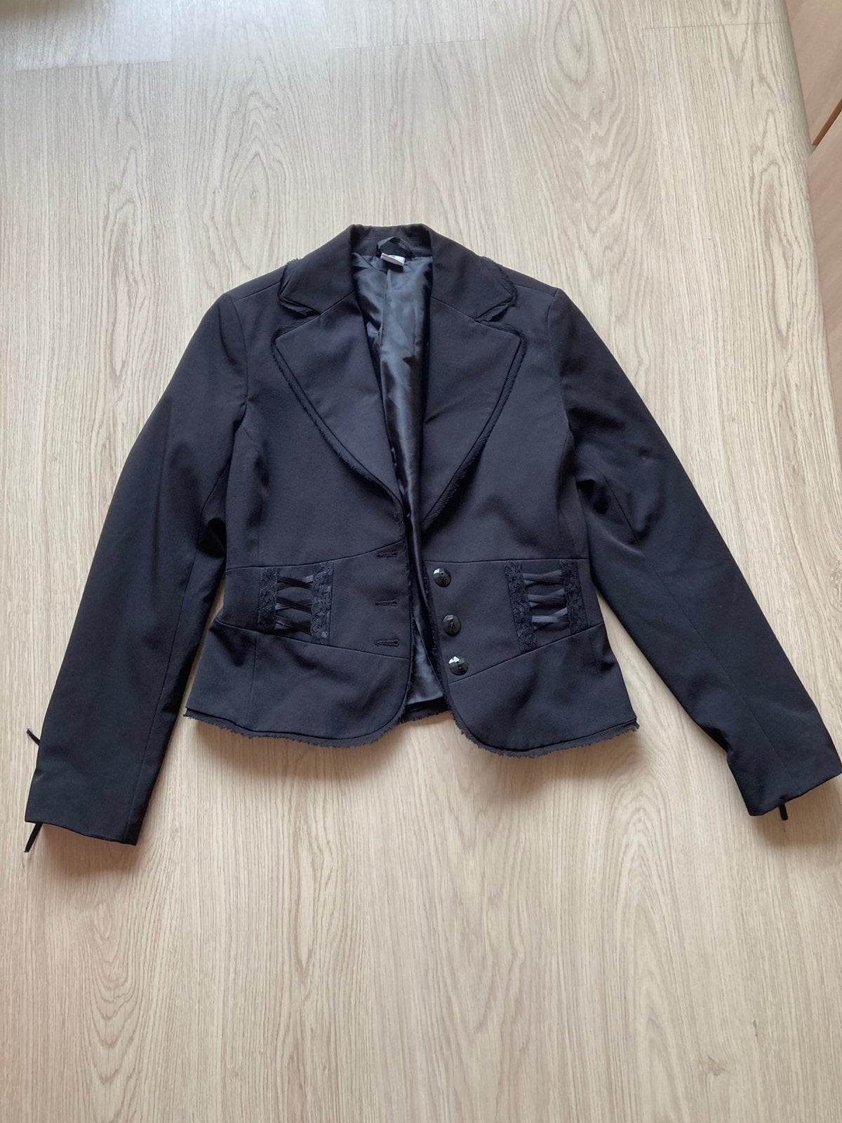 M&S mode, zwart blazer met strikken, maat 38, Maat 38/40 (M), Zwart, Ophalen of Verzenden, Zo goed als nieuw