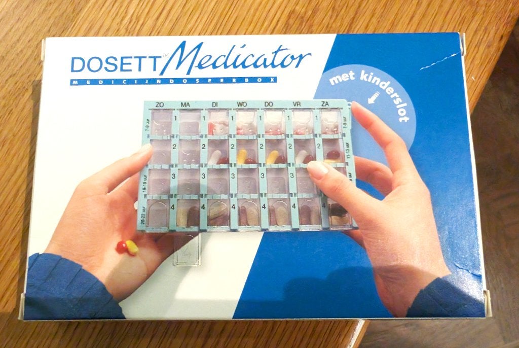 Dosett medicator NIEUW pillendoosje, Ophalen of Verzenden, Nieuw