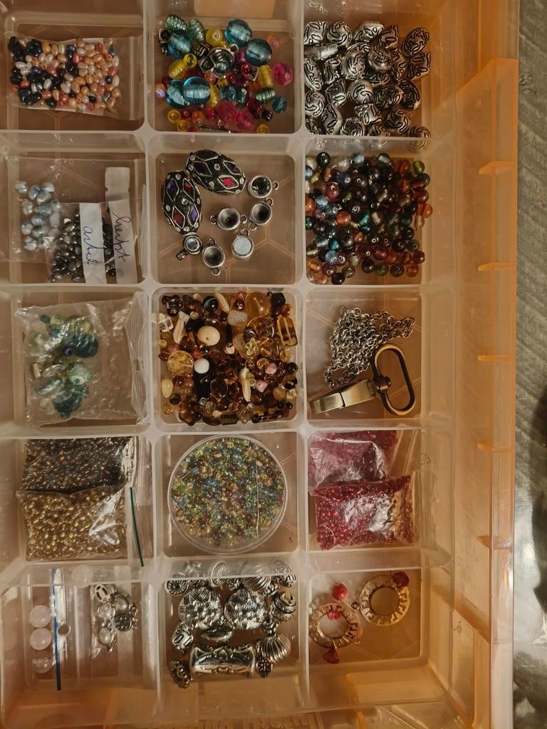 Grote partij nieuwe kralen en sloop sieraden voor hobby, Ophalen of Verzenden, Nieuw, Overige typen