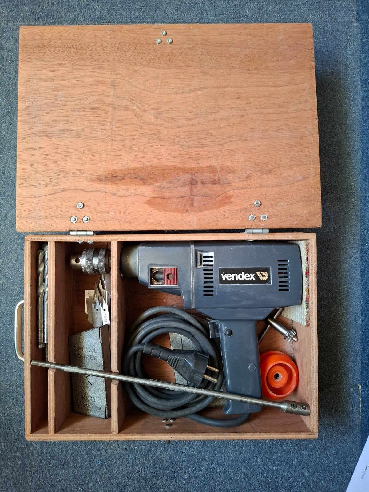 Vintage Vendex Boormachine met uitgebreide borenset in kist, Doe-het-zelf en Verbouw, Ophalen of Verzenden, Gebruikt, 400 tot 600 watt