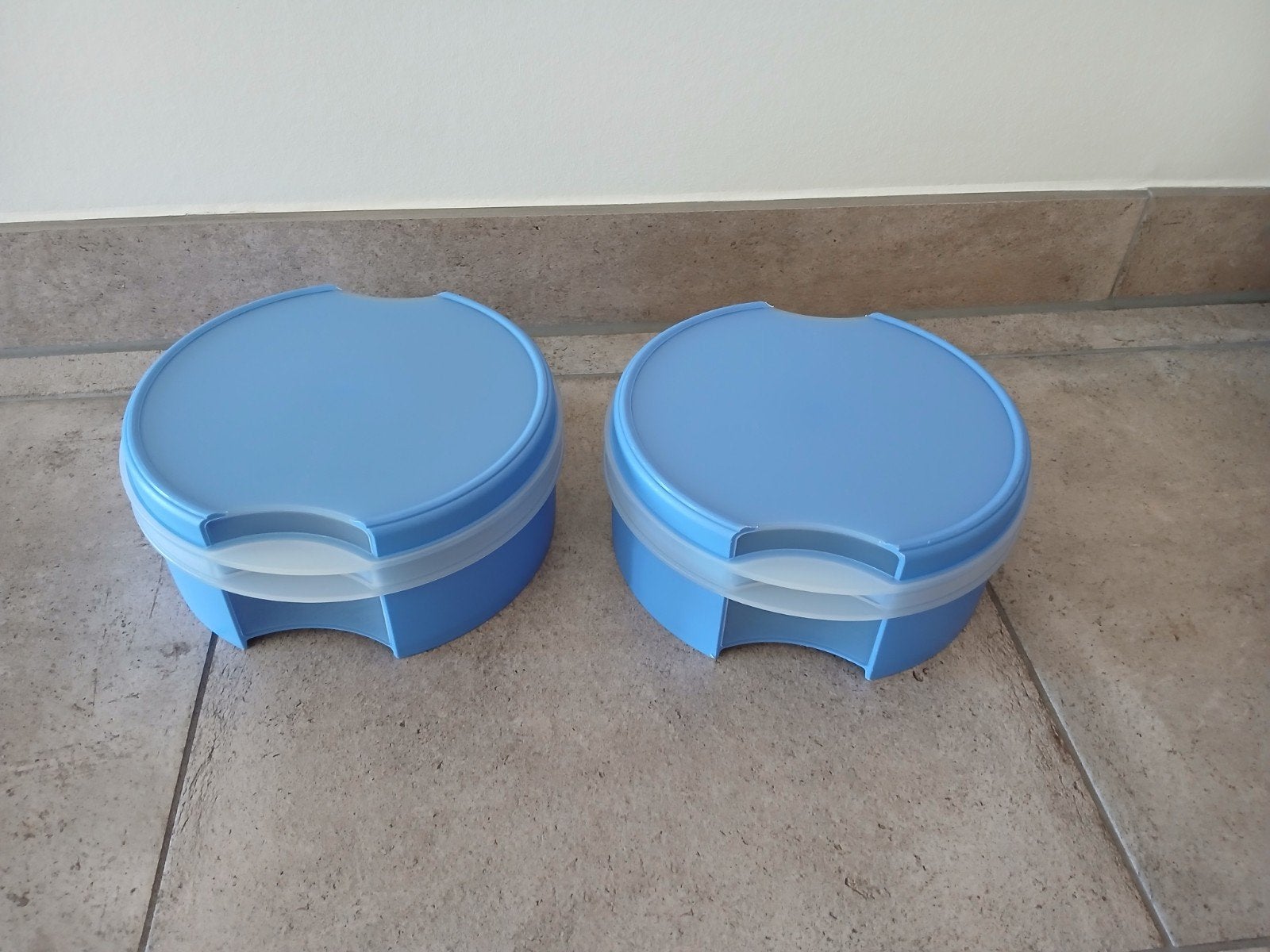 Tupperware zoetdoos, koektrommel, vensterbus, snoeptrommel, Ophalen of Verzenden, Zo goed als nieuw, Blauw, Overige typen