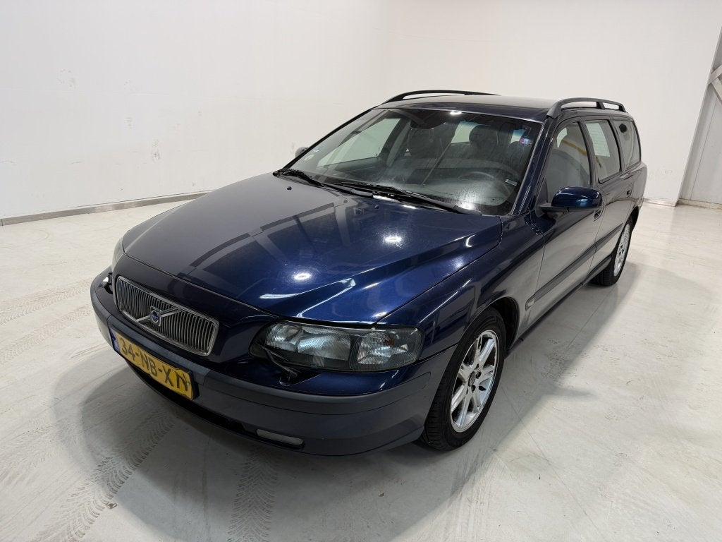 Volvo V70 2.4 Edition II (bj 2003, automaat), 1556 kg, Blauw, Leder en Stof, 2435 cc