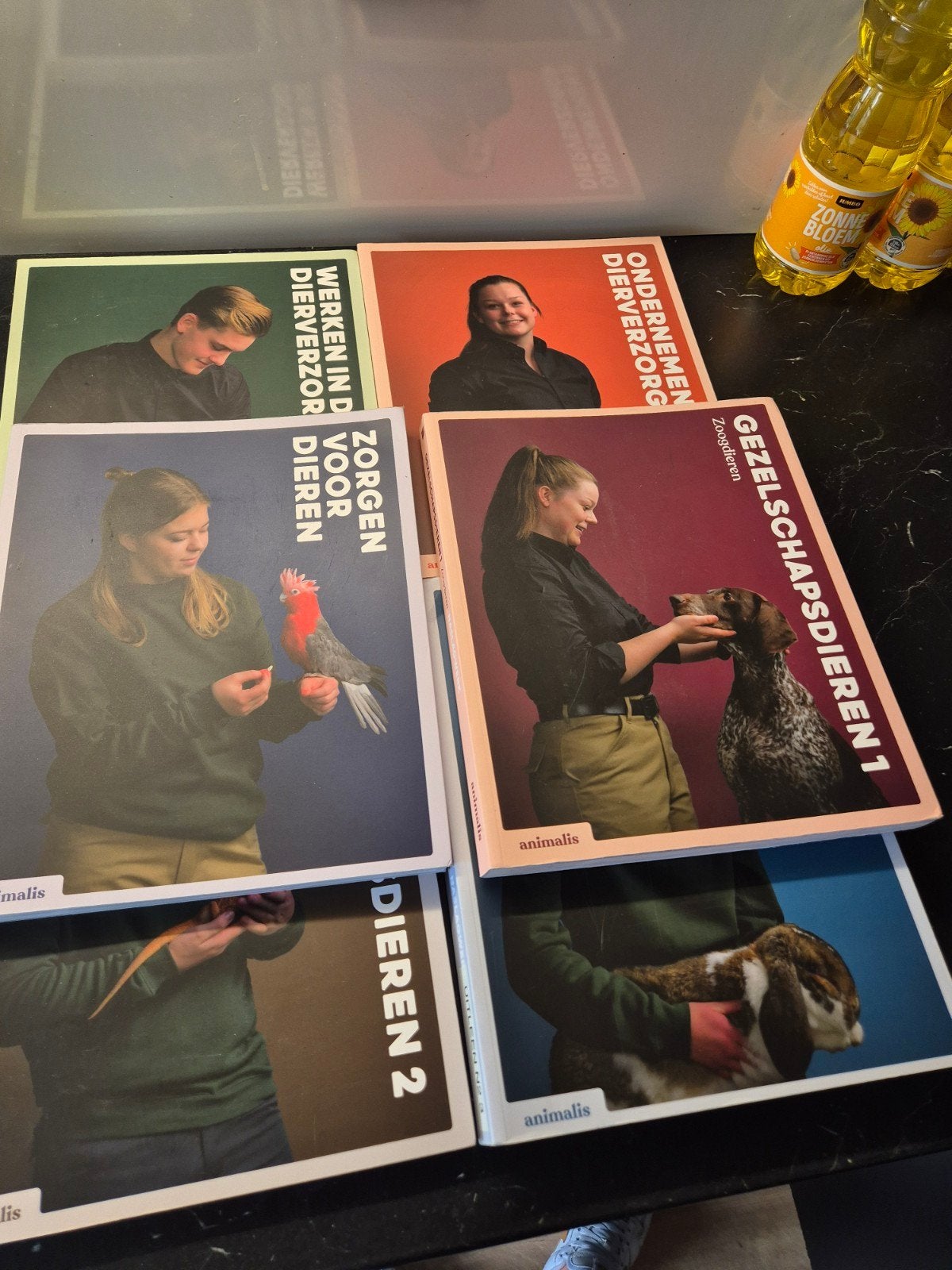 Animalis boeken medewerker dierverzorging De Groene Wereld, Ophalen of Verzenden, Gelezen, Overige niveaus, Overige vakken