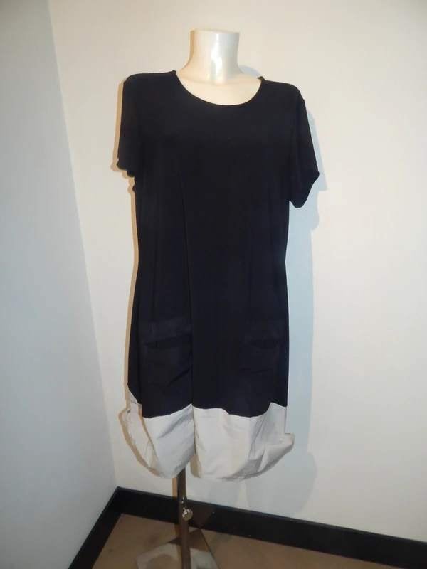 Joseph Ribkoff stretch jurk onderkant aparte stof glad 42