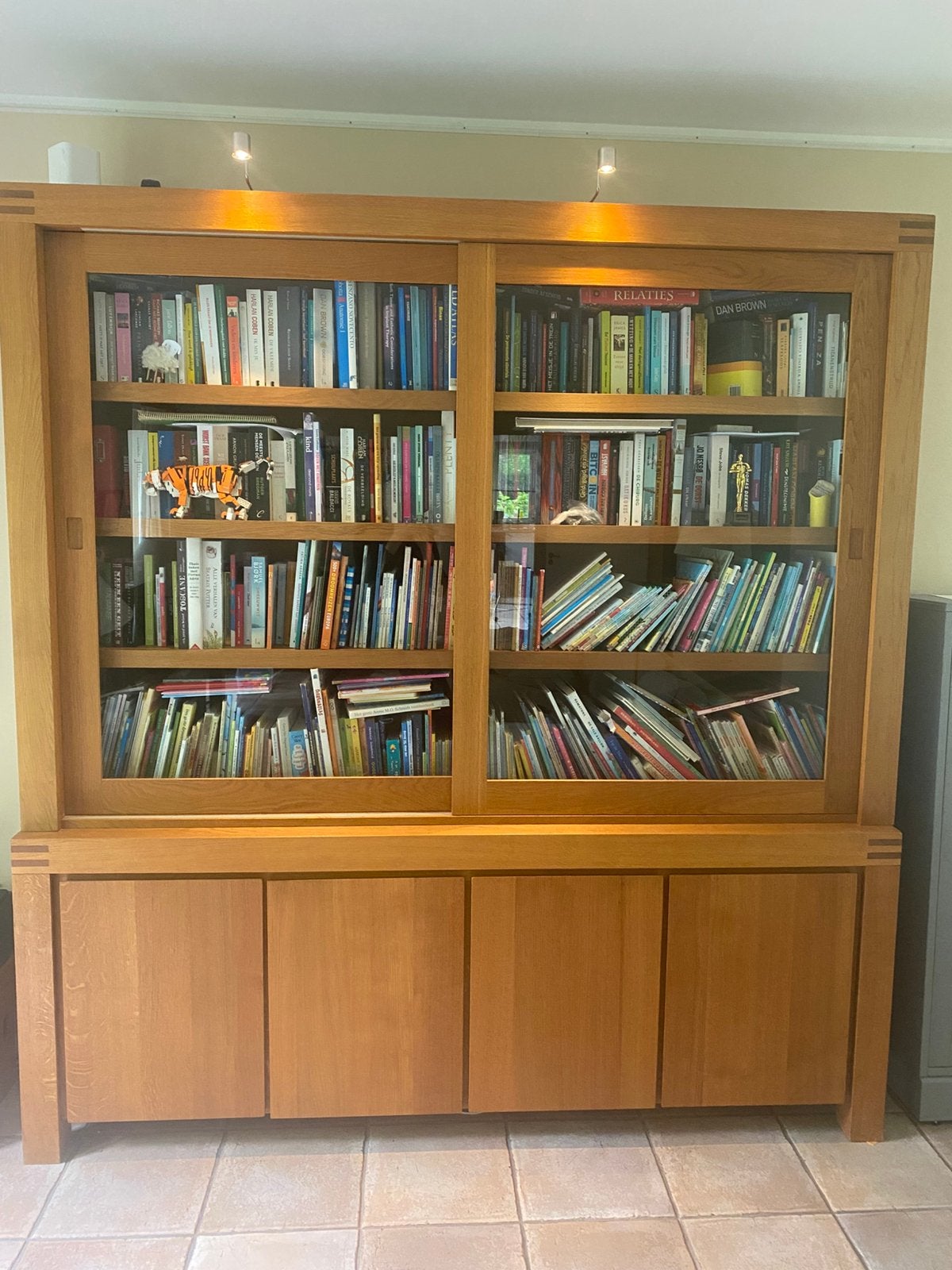 Buffetkast vitrinekast Clear Goossens, Ophalen, 200 cm of meer, Eikenhout, Zo goed als nieuw