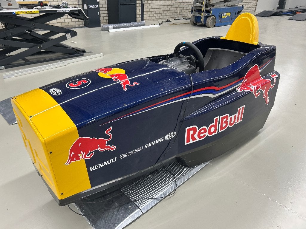 Red bull simulator, Spelcomputers en Games, Spelcomputers | Overige Accessoires, Ophalen, Racestoel, Overige merken, Zo goed als nieuw