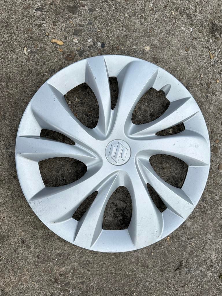 Originele Suzuki wieldoppen 15inch set van 4 stuks, Auto diversen, Wieldoppen, Ophalen of Verzenden, Gebruikt