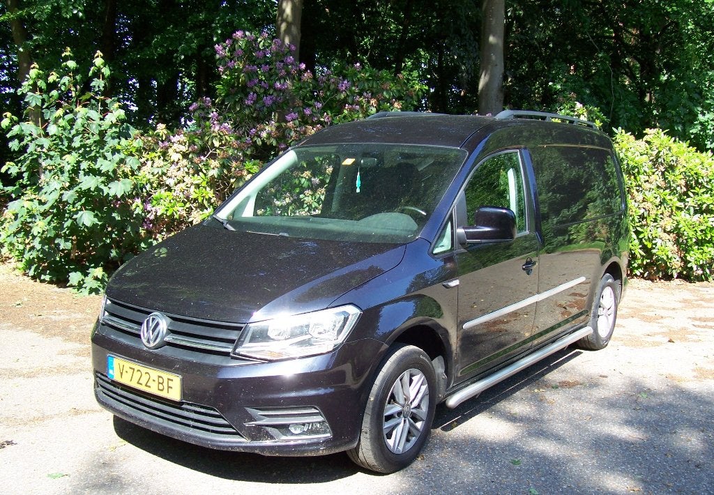 Volkswagen Caddy 2.0 TDI DSG Autom  2016 Weinig kilometer, Auto's, 4 cilinders, Volkswagen, Zwart, Diesel
