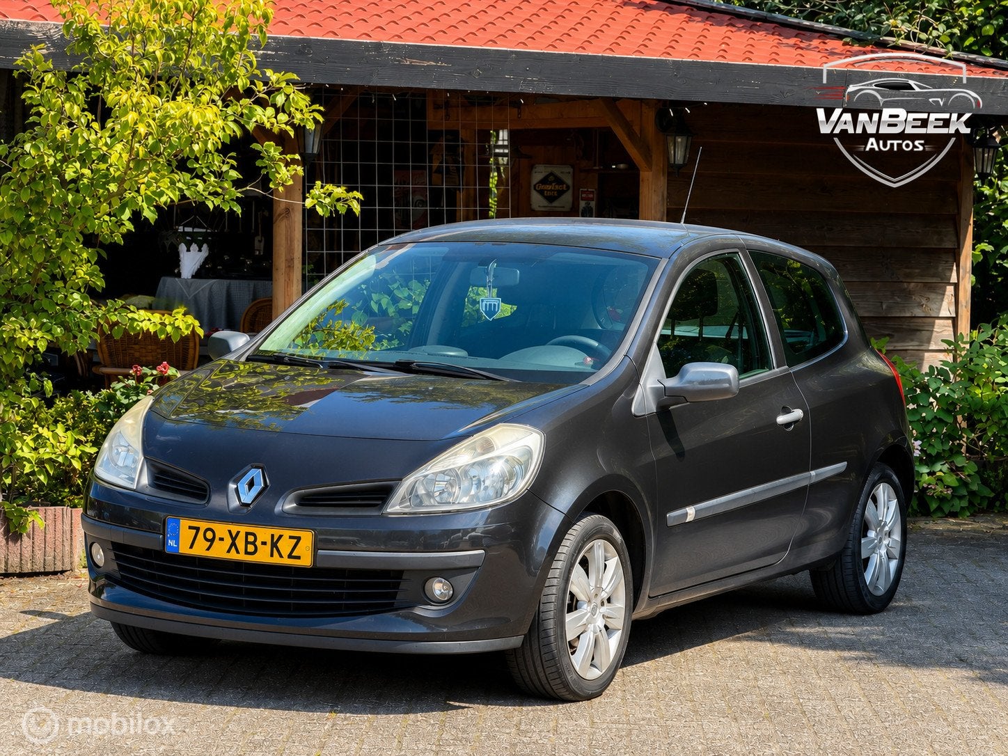 Renault Clio 1.4-16V Business Line, Auto's, Voorwielaandrijving, Gebruikt, 4 cilinders, Handgeschakeld