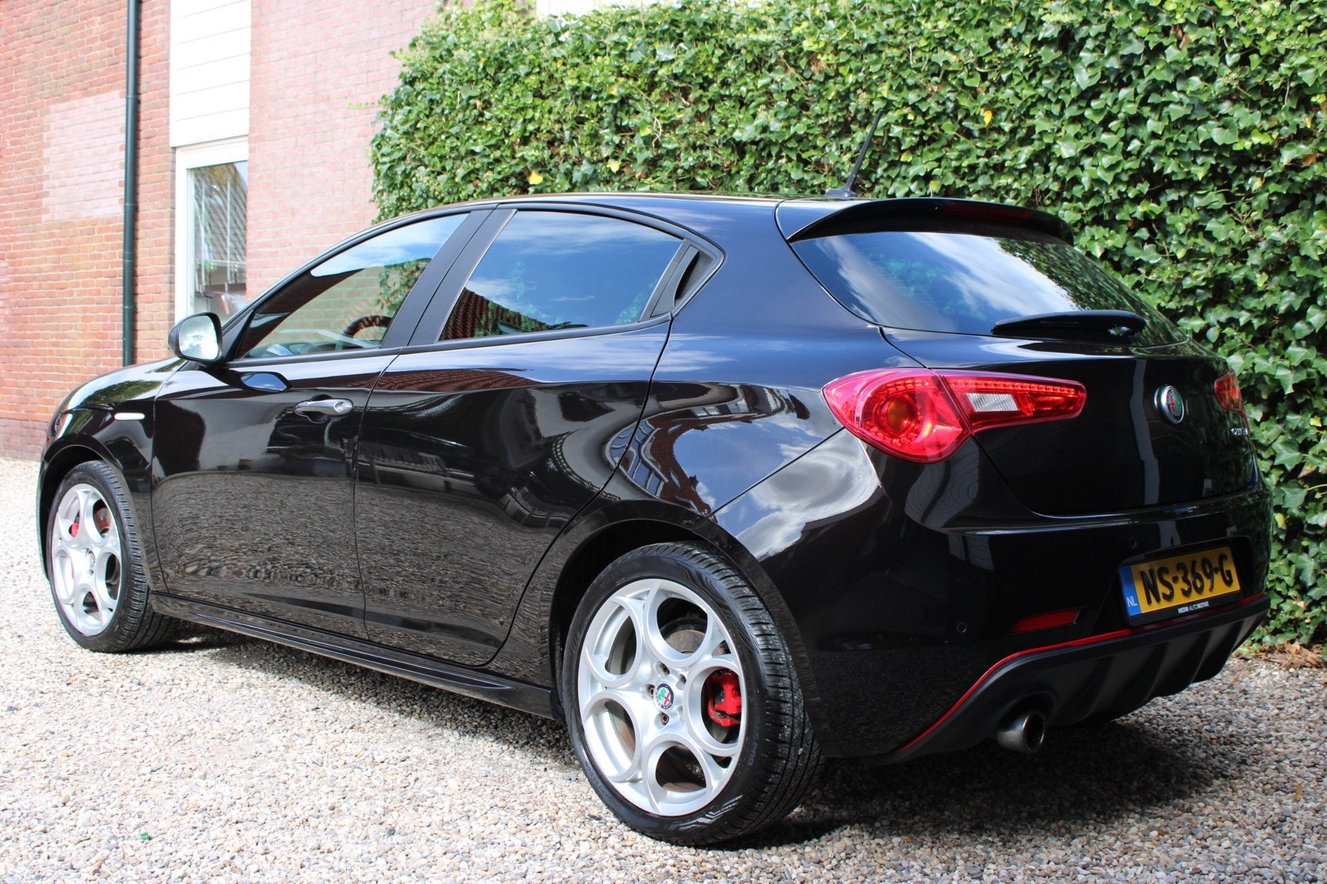 Alfa Romeo Giulietta 1.4 Turbo MultiAir Super | 170 PK | Aut, Auto's, 4 cilinders, Alcantara, Zwart, Origineel Nederlands