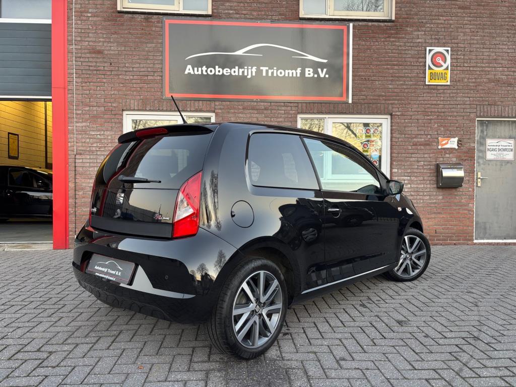 SEAT Mii FR - CRUISECONTROL -NAVIGATIE- PARKEERSENSOREN- STO, Voorwielaandrijving, Stof, Gebruikt, Zwart