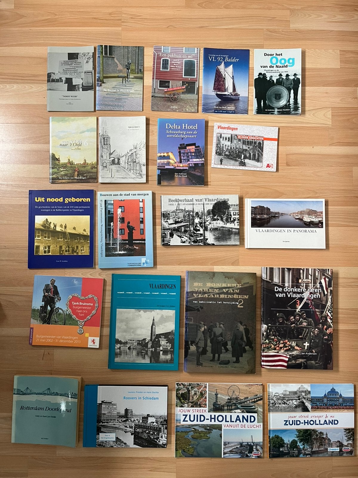 20 boeken Vlaardingen, Schiedam, Rotterdam – historie/foto’s, Ophalen, Gelezen