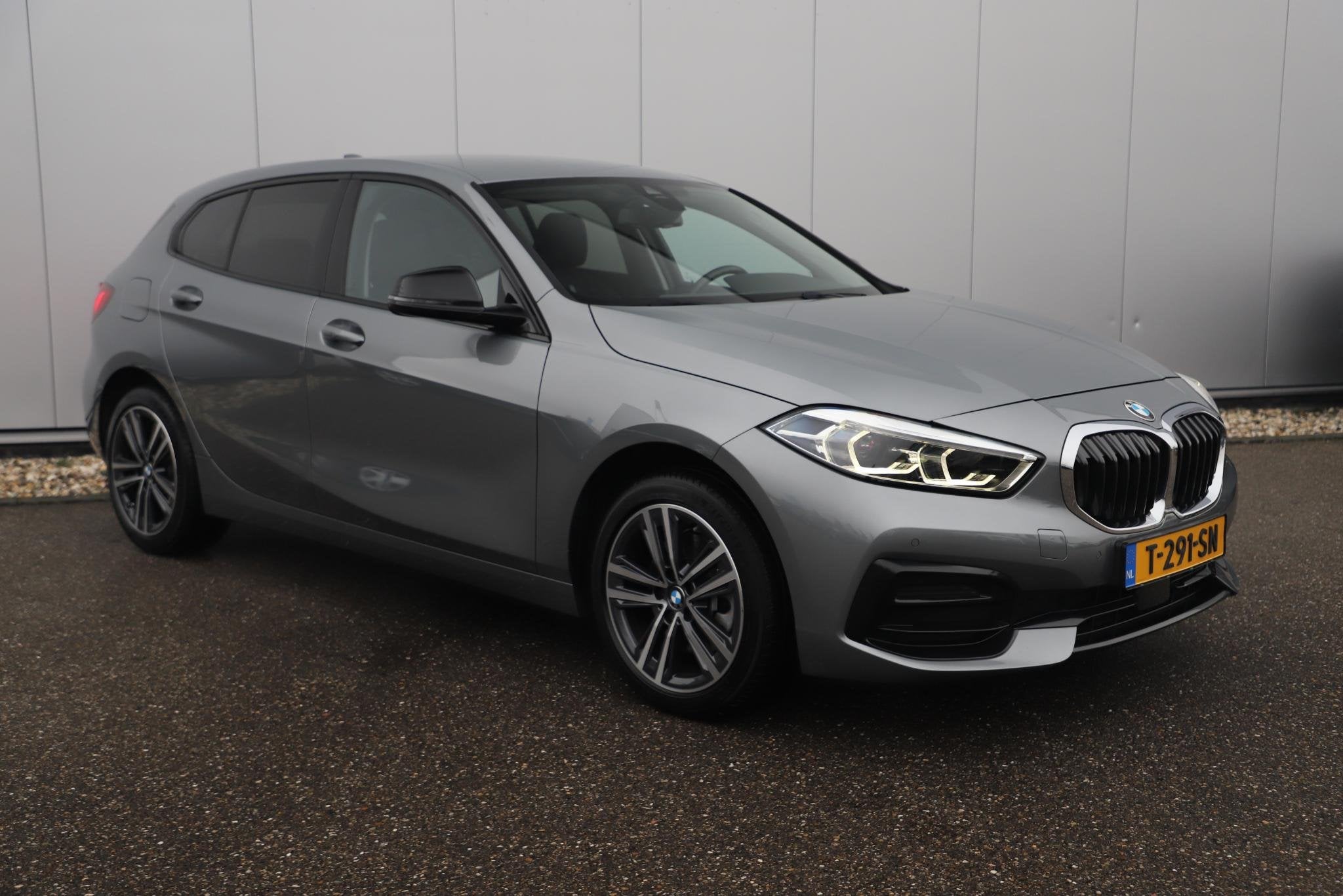 BMW 1-serie 118i Automaat LMV Sportstoelen Half Leder Virtua, Gebruikt, Met garantie (alle), Origineel Nederlands, Bedrijf