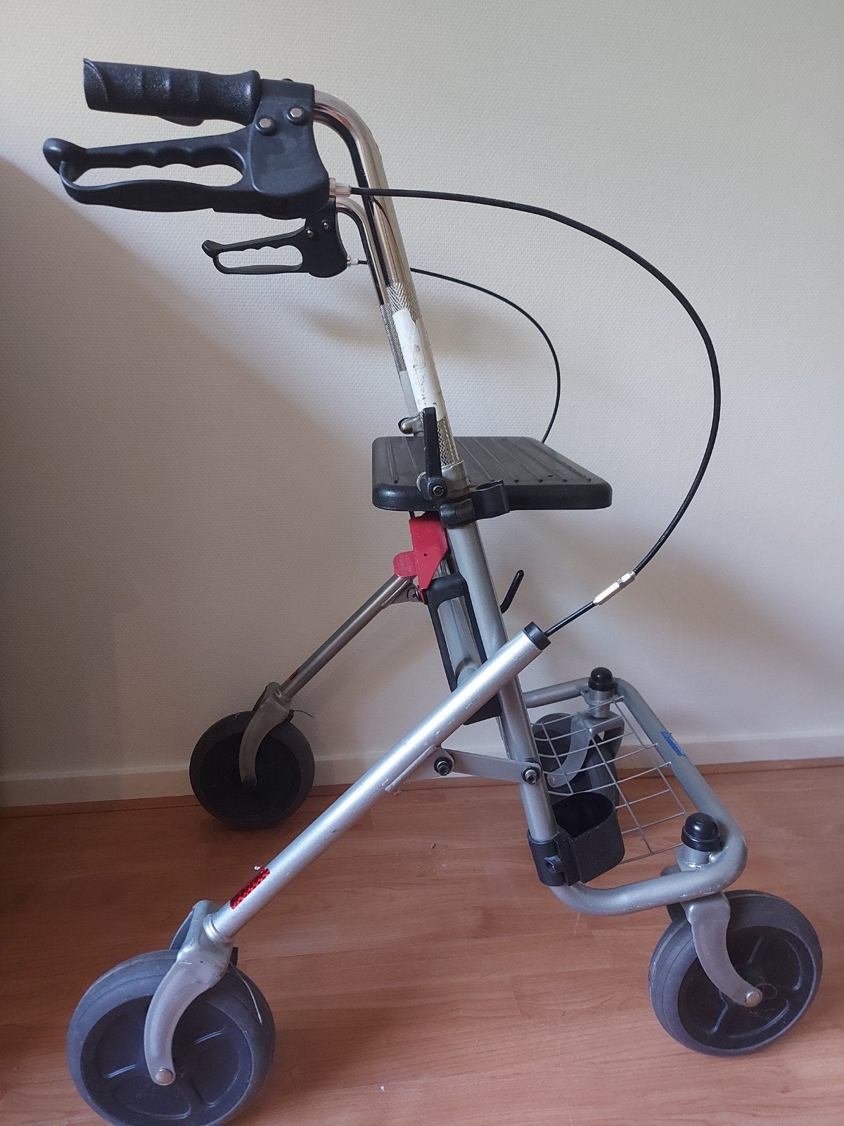 Rollator, Diversen, Ophalen