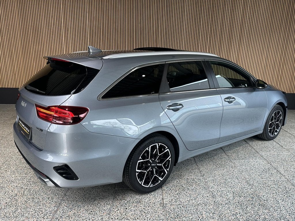 Kia Ceed Sportswagon 1.5 T-GDi GT-Line Schuif/kantel dak | C, Auto's, Kia, Euro 6, 4 cilinders, 160 pk, Alcantara