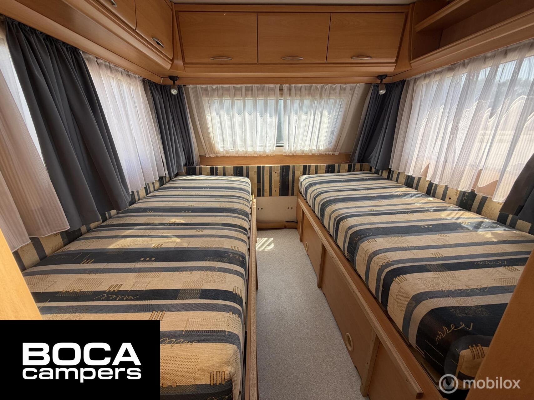 Hymer Eriba Swing 532 Mover Lengtebedden voortent Fietsenrek, Koelkast, 7 tot 8 meter, Bedrijf, Hymer