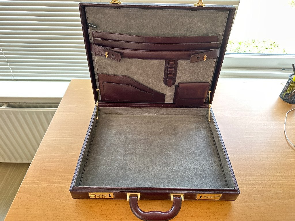 Lederen Attaché koffer Amiet, Ophalen, Slot, Zo goed als nieuw, 35 tot 45 cm