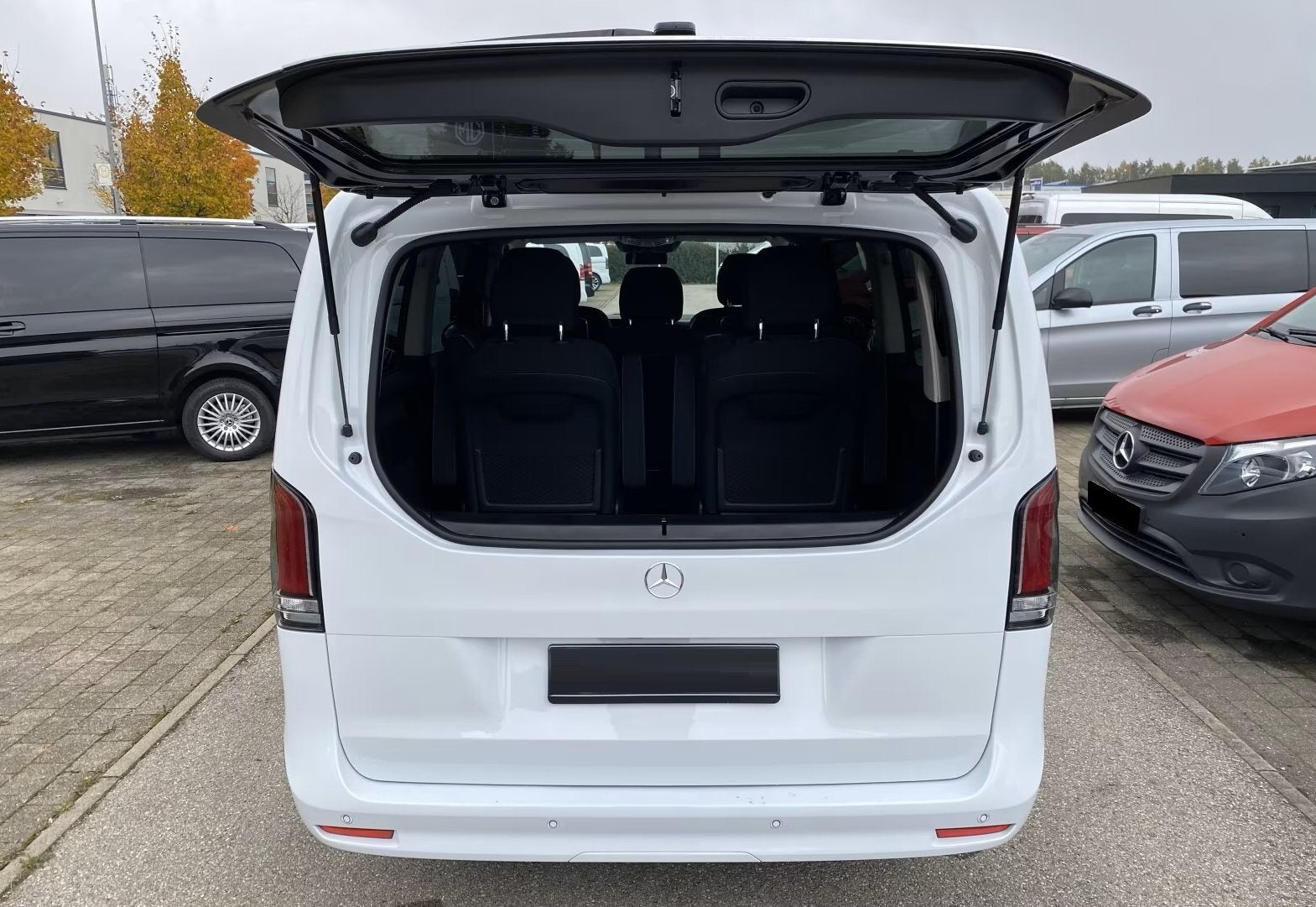 Mercedes-Benz V-Klasse 300 L2 Benzine 7 zitter 99.950 incl B, Auto's, Mercedes-Benz, Automaat, Gebruikt, Zwart, 4 cilinders