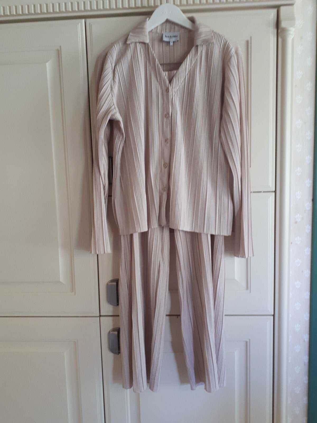 Mooi pak van Leo & Ugo maat l, Leo & Ugo, Kostuum of Pak, Beige, Maat 42/44 (L)