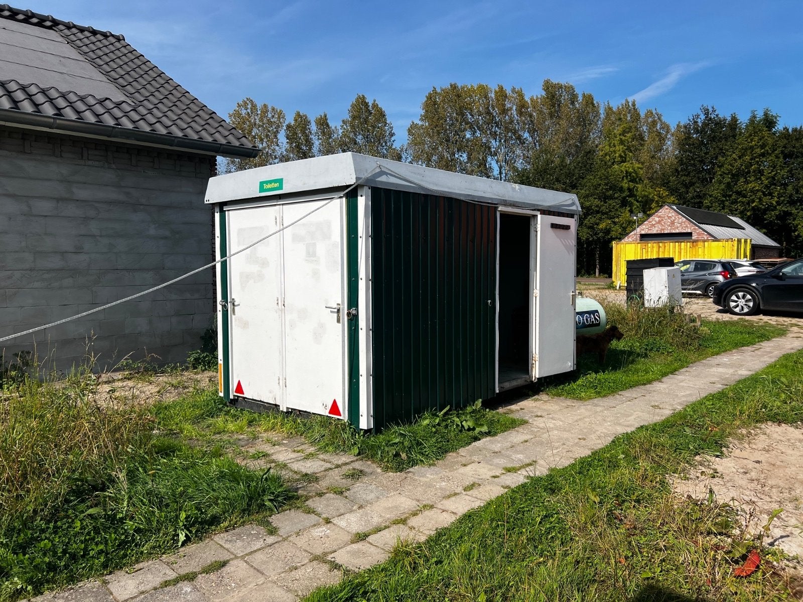 Schaftkeet met toilet, opslag en keuken, Ophalen