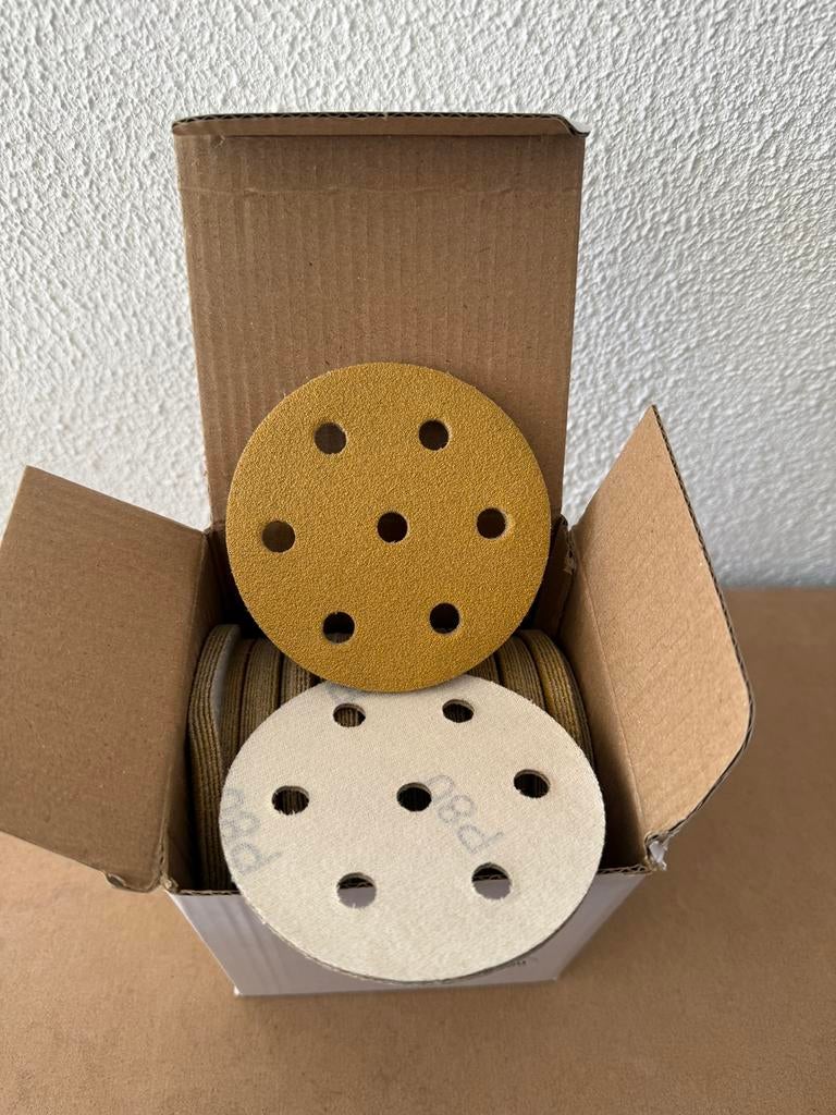 Schuurpapier klittenband 90mm 7 stofgaten nieuw 50 stuks, Ophalen of Verzenden