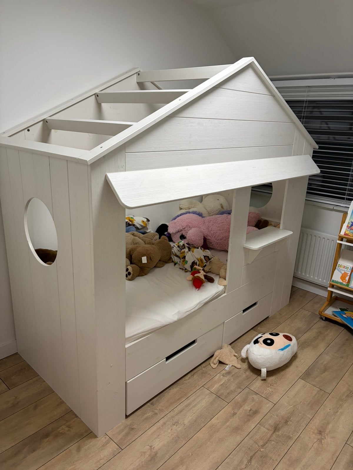 Kinderbed huisie / juul bedstede (in handleiding), Ophalen, Zo goed als nieuw
