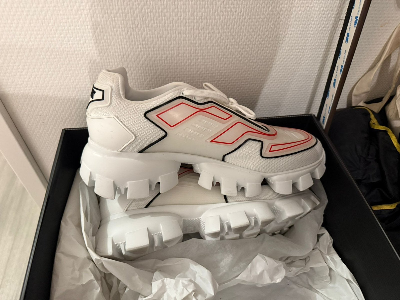 Prada Cloudbust Thunder sneakers wit/rood, Ophalen of Verzenden, Wit