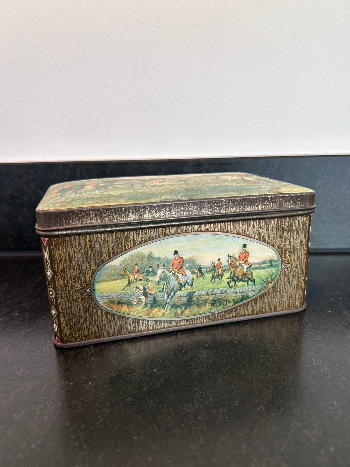 Authentieke vintage jachttin met Engelse foxhunt-scènes, Ophalen of Verzenden, Gebruikt, Overige, Overige merken