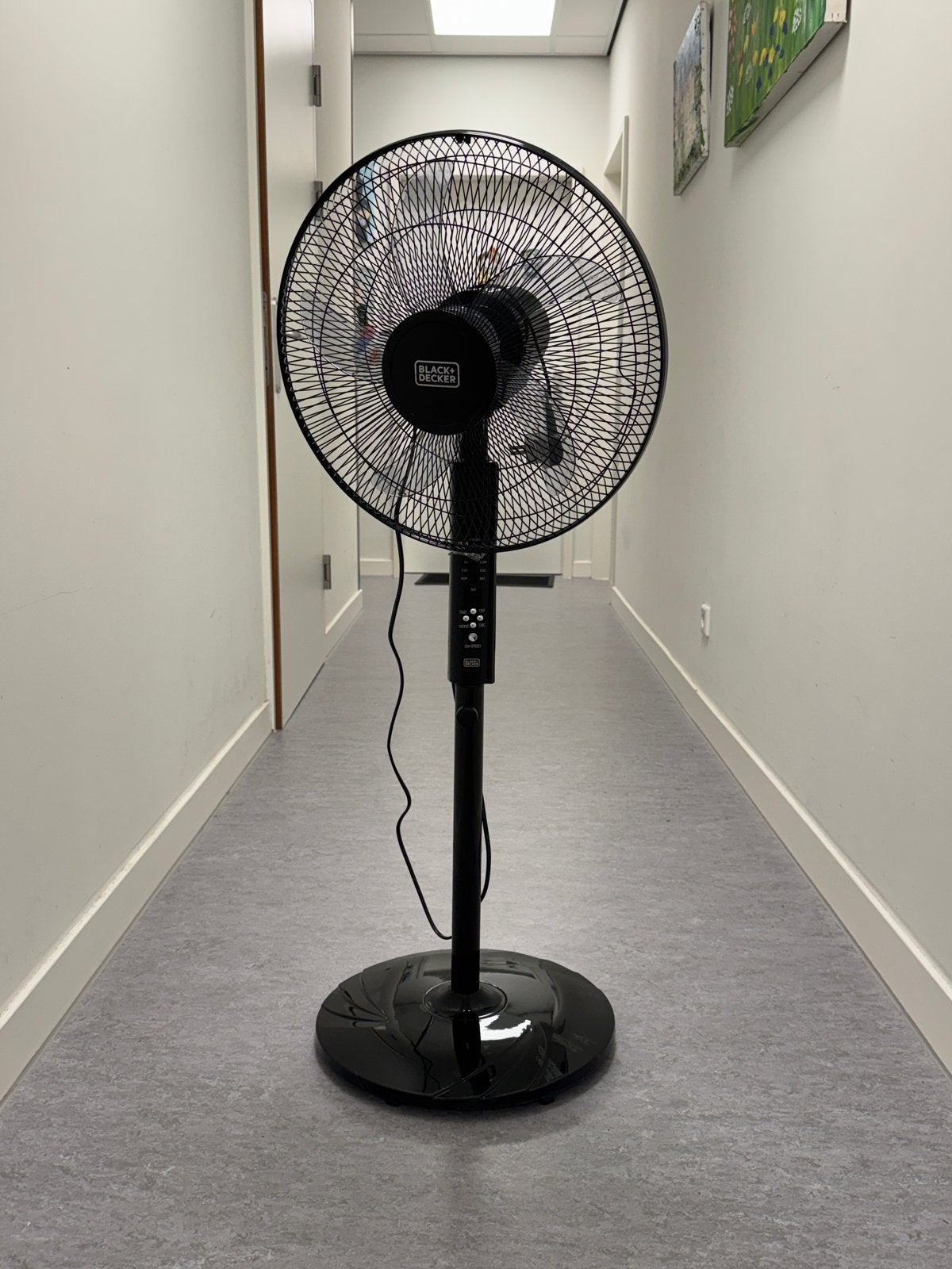 Black + Decker Statiefventilator - Zwart, Witgoed en Apparatuur, Ophalen of Verzenden, Zo goed als nieuw, Statiefventilator