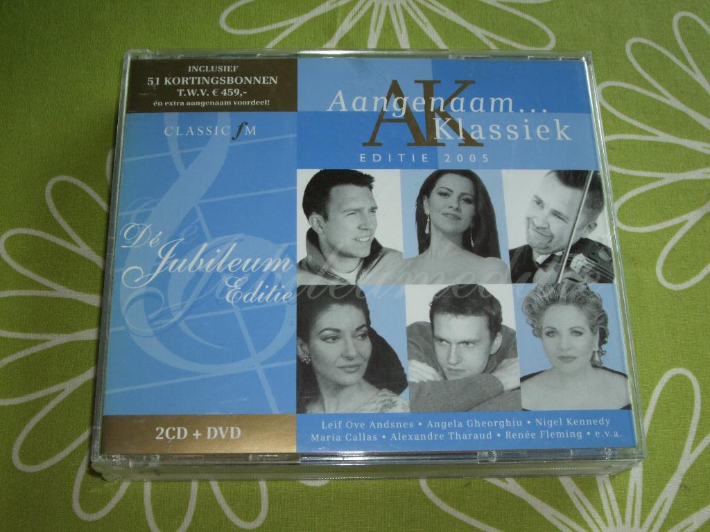 Aangenaam Klassiek 2005 - 2CD + DVD, Cd's en Dvd's, Ophalen of Verzenden, Barok, Zo goed als nieuw, Overige typen